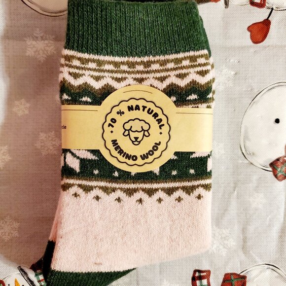 70% Merino wool Christmas socks - Picture 1 of 2